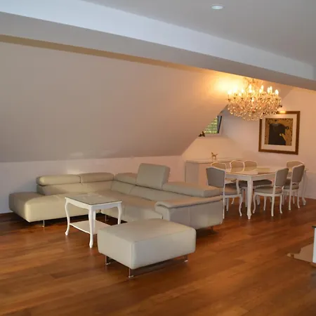 Delux At Robida Estate