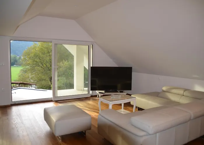 Delux At Robida Estate Apartment