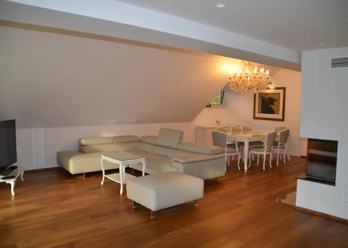 Delux At Robida Estate